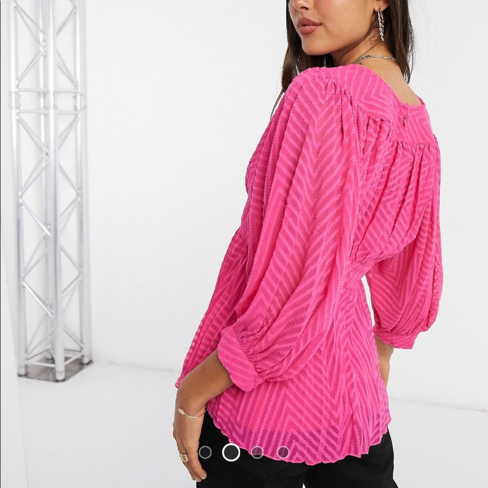 Pink v neck top - Picture 4 of 4